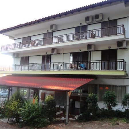 Chris Apartments Metamorfosi  Ngoại thất bức ảnh